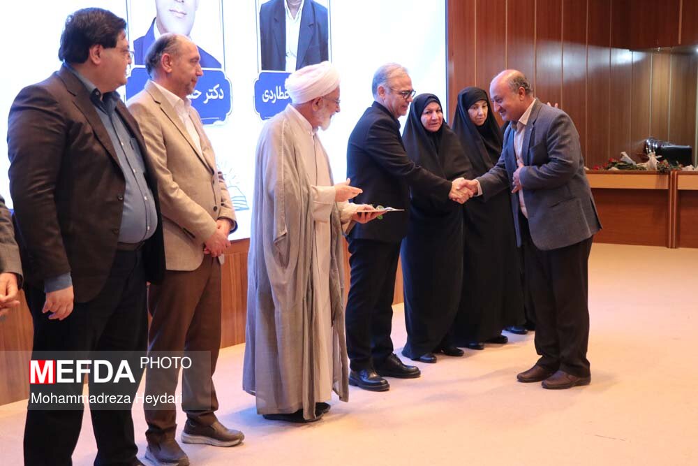 آئین گرامیداشت مقام استاد و اختتامیه نوزدهمین جشنواره دانشگاهی آموزشی شهید مطهری با حضور اعضای دبیرخانه علوم پایه پزشکی،